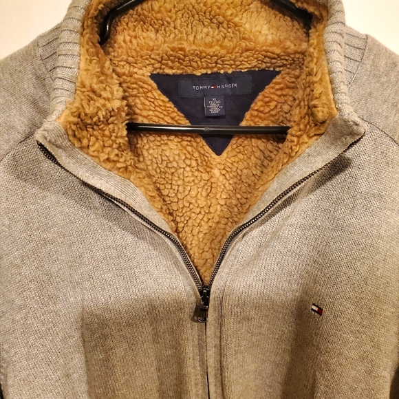 TOMMY HILFIGER WOOL SWEATER - Picture 1 of 2